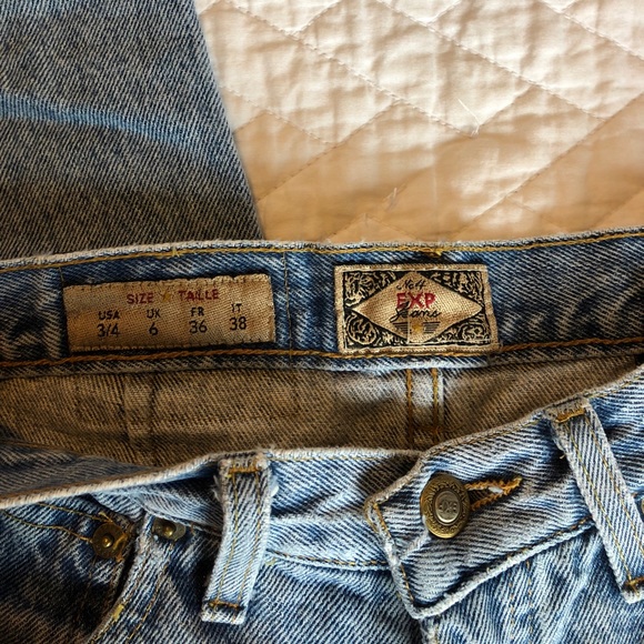 Vintage High Waisted Jeans 🌼 - Picture 4 of 4